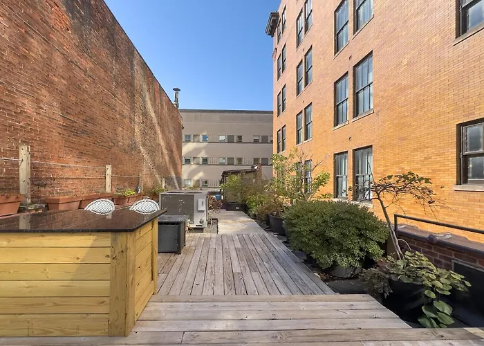 The Historic Lyric Penthouse With Private Rooftop