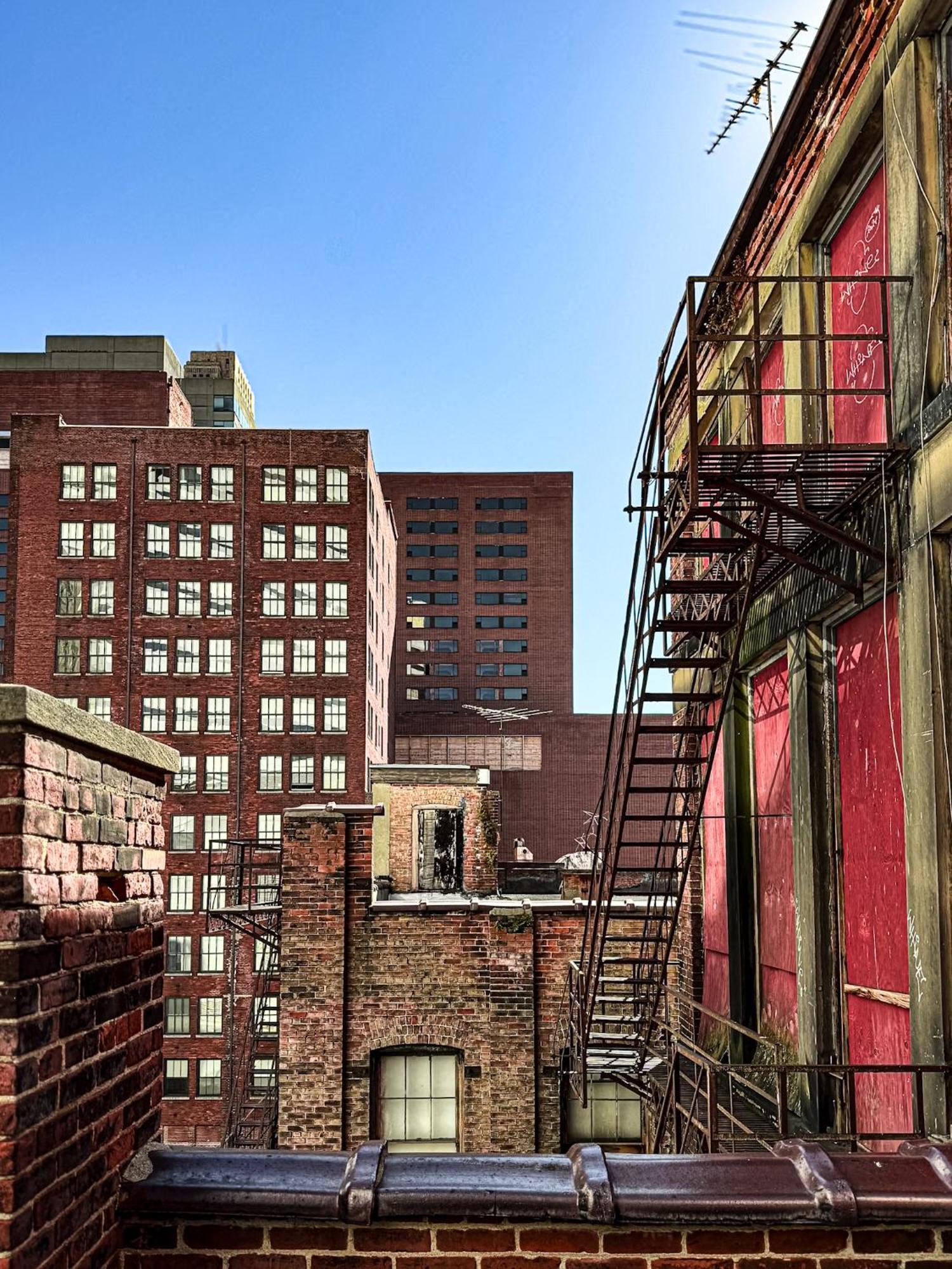Apartment The Historic Lyric Penthouse With Private Rooftop