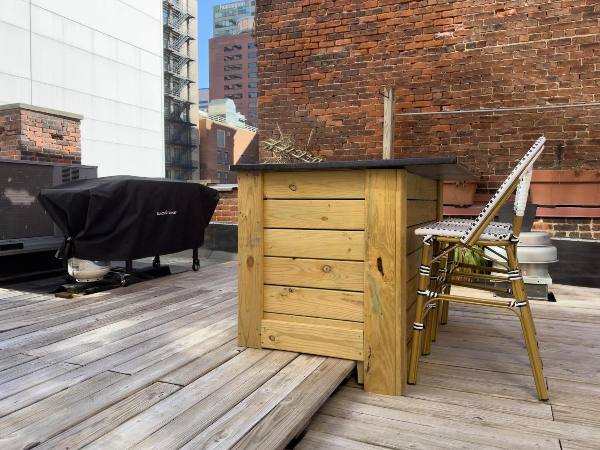 Apartment The Historic Lyric Penthouse With Private Rooftop *