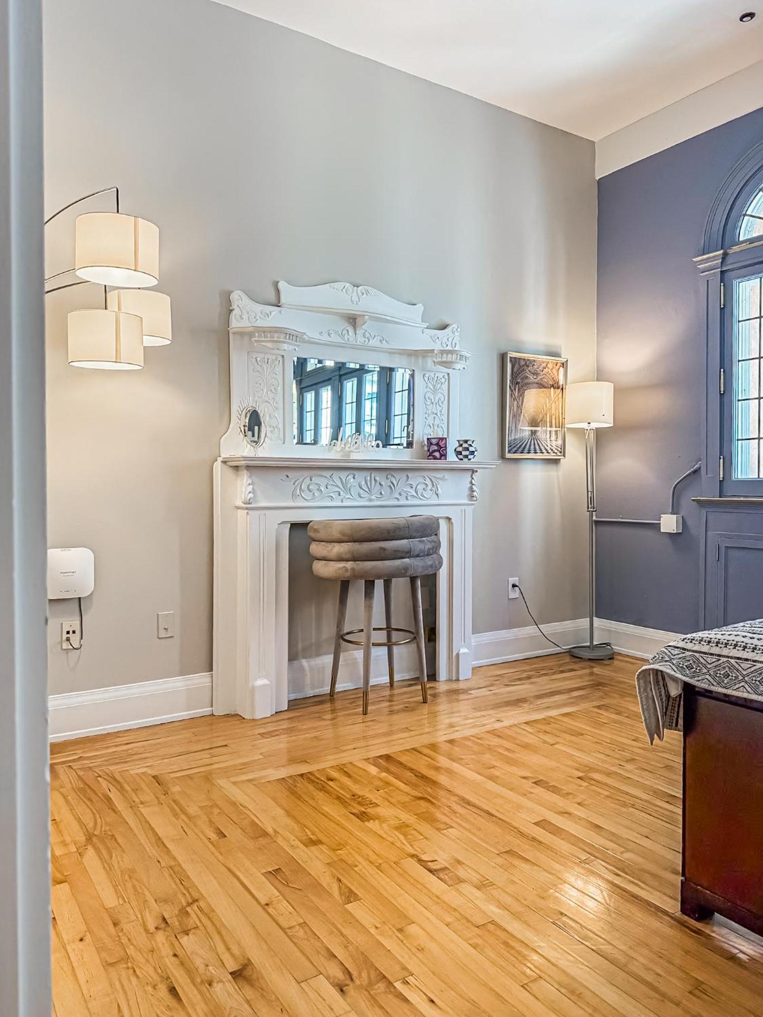 Apartment The Historic Lyric Penthouse With Private Rooftop